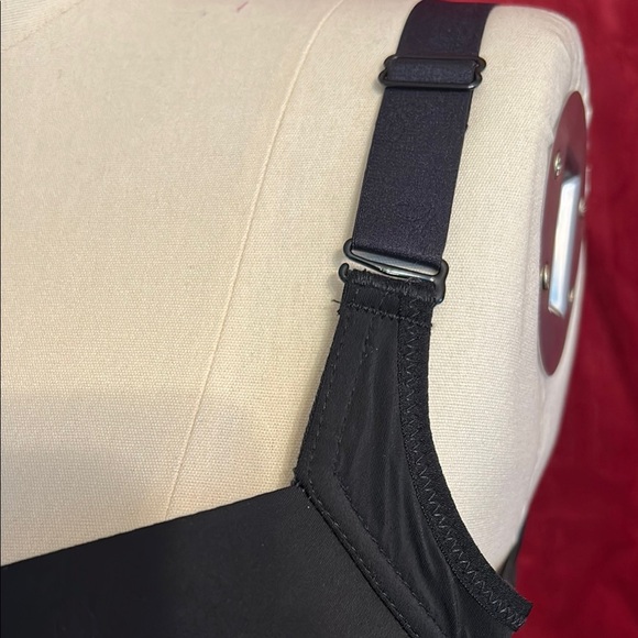 Black Smoothing Balconette Push-Up Bra - Picture 3 of 9